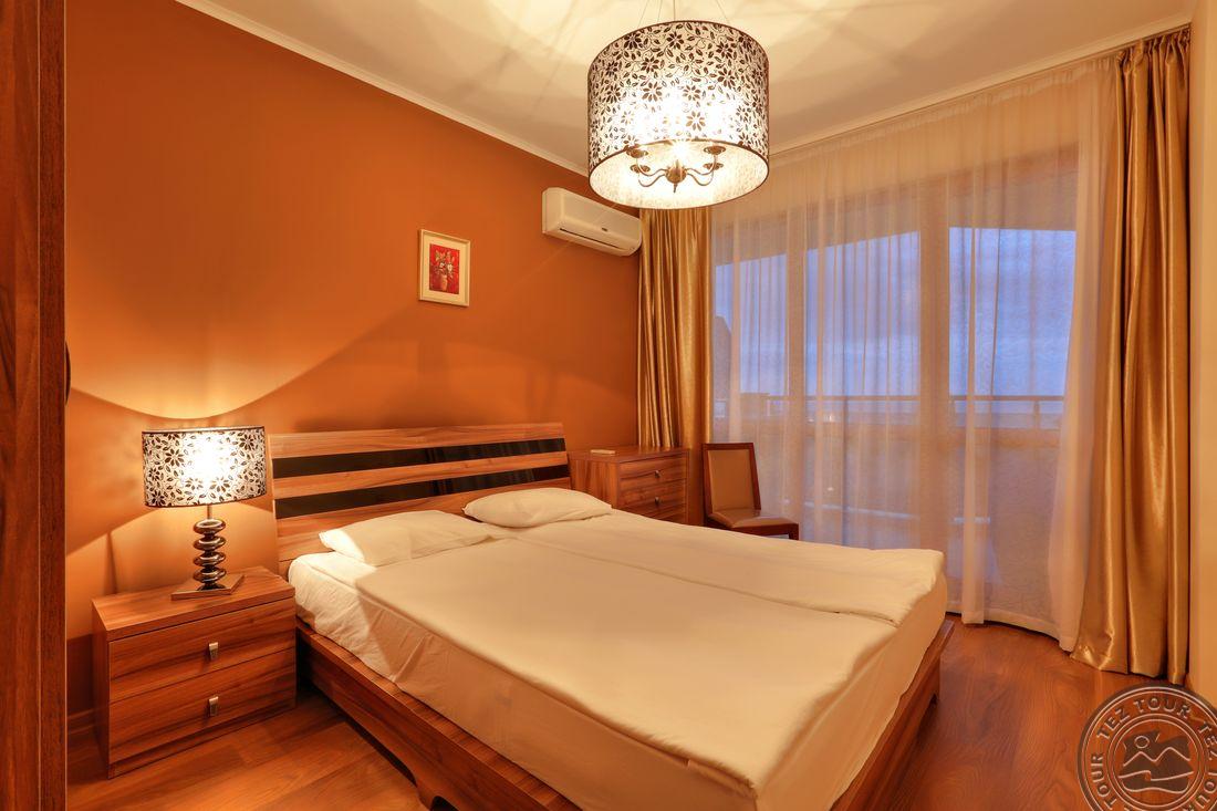 GOLDEN LINE APARTHOTEL