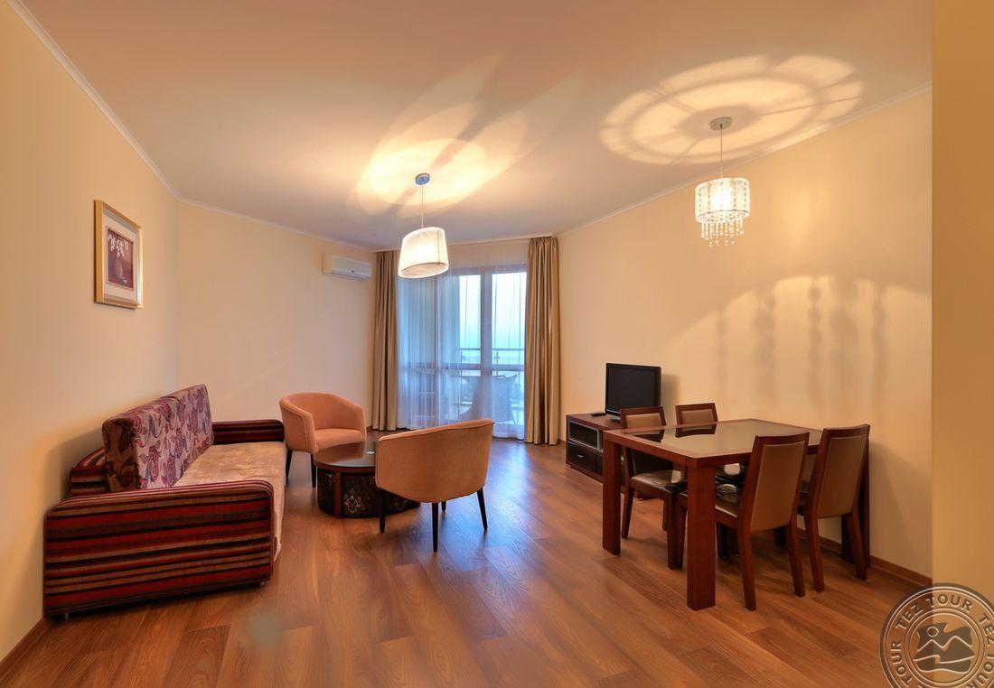 GOLDEN LINE APARTHOTEL