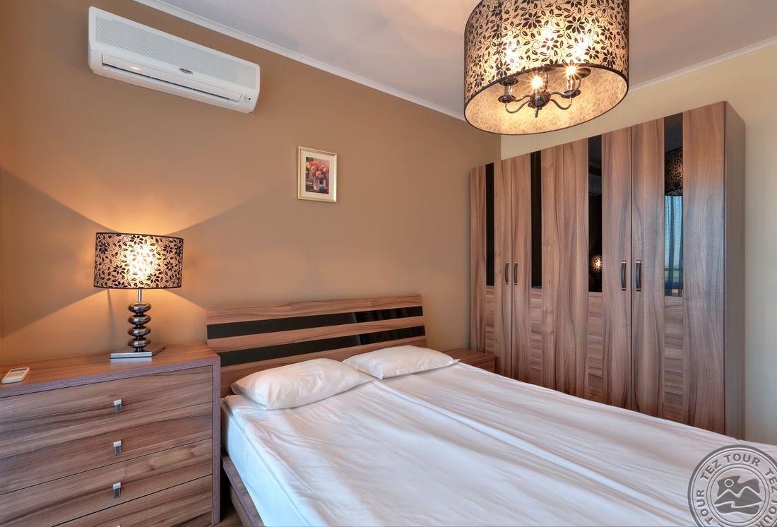 GOLDEN LINE APARTHOTEL