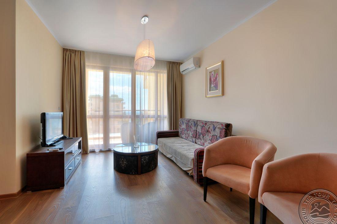 GOLDEN LINE APARTHOTEL