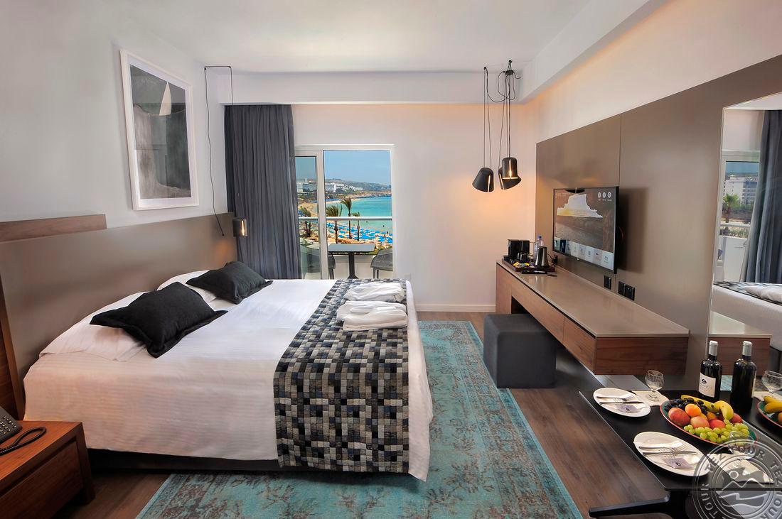 OKEANOS BEACH BOUTIQUE HOTEL