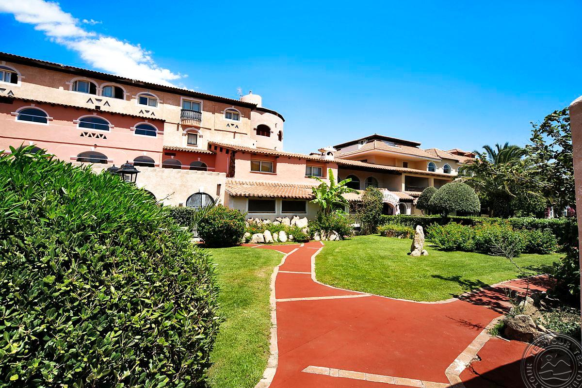 COLONNA BEACH HOTEL&RESIDENCE