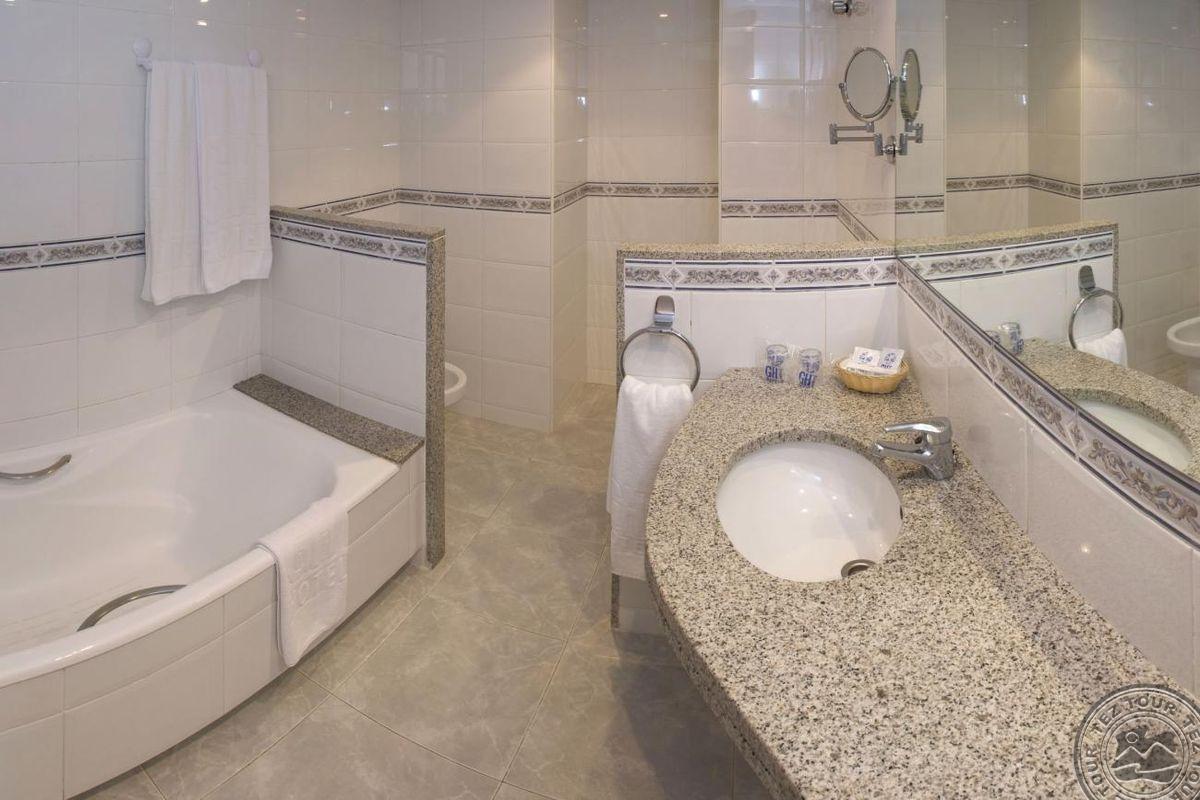 GHT OASIS PARK & SPA