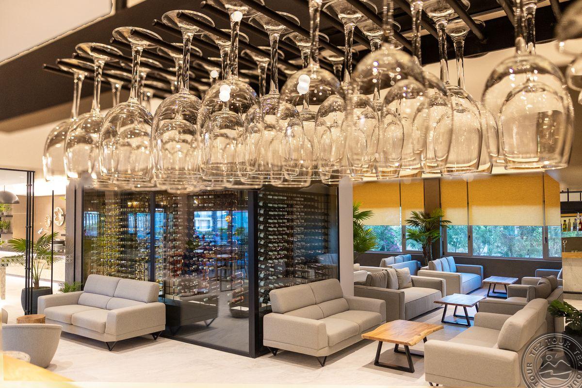ELIROS MARE BEACHFRONT POEM HOTEL