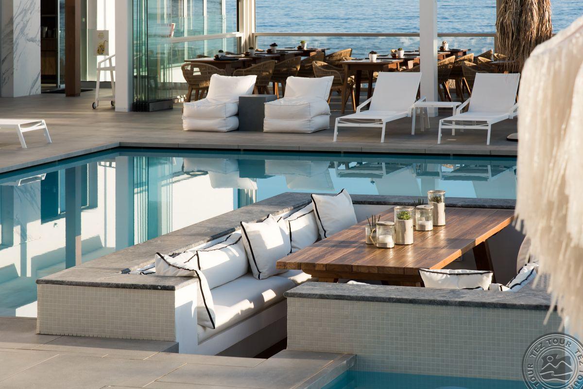 ENORME AMMOS BEACH RESORT