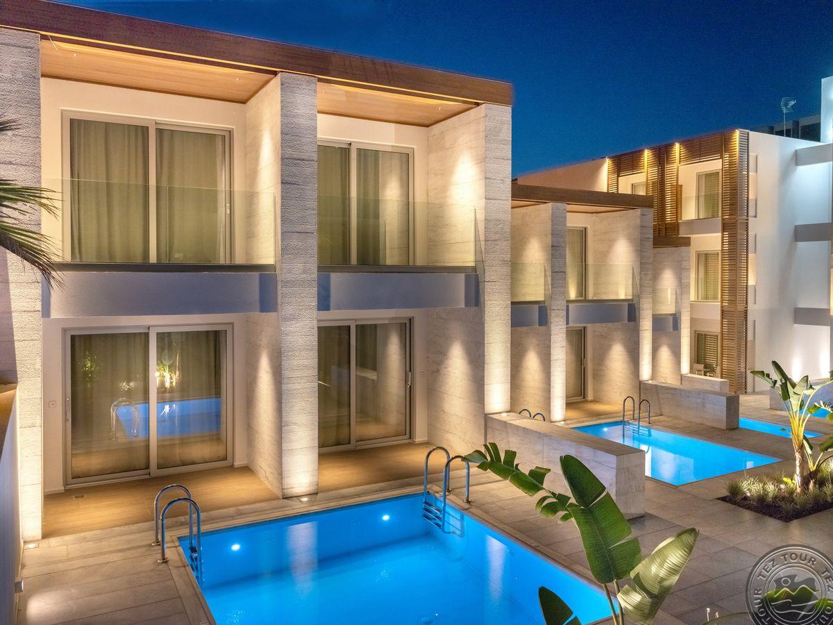 ENORME AMMOS BEACH RESORT