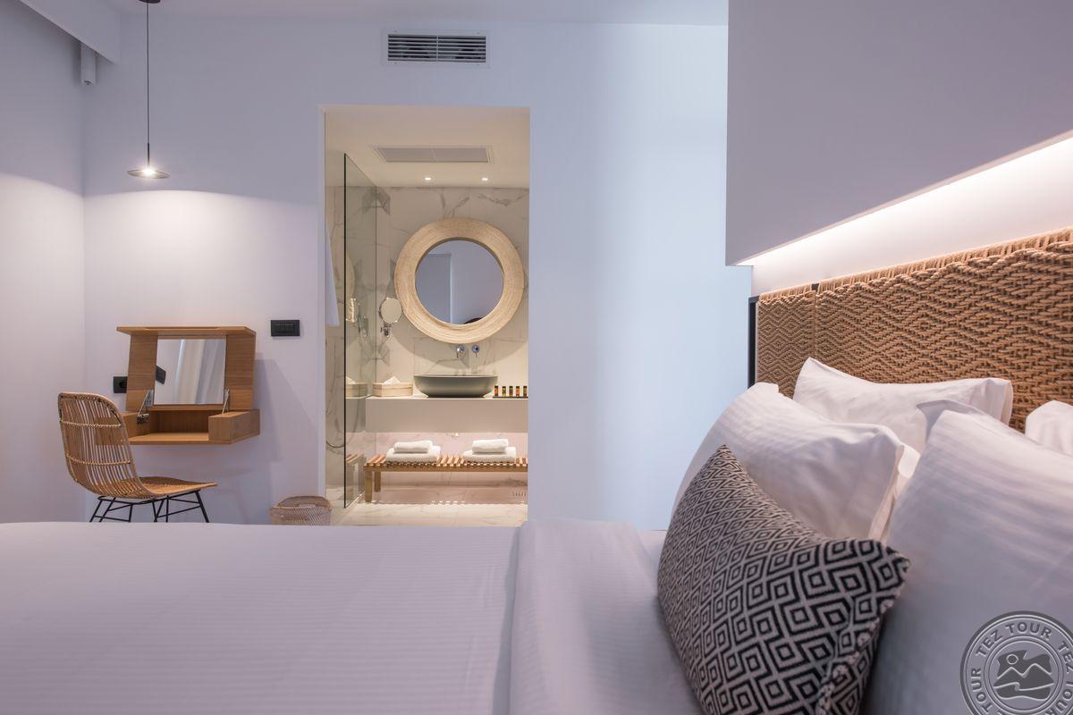 ENORME AMMOS BEACH RESORT