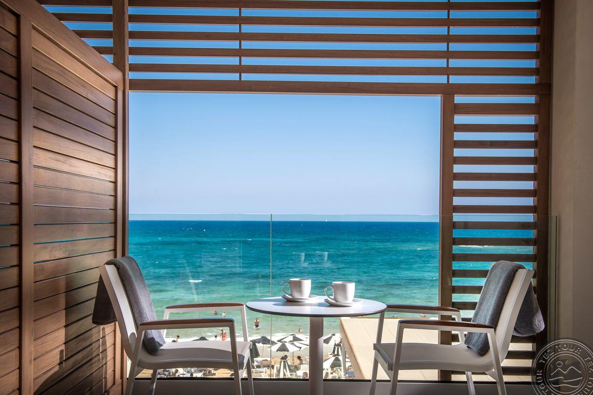 ENORME AMMOS BEACH RESORT