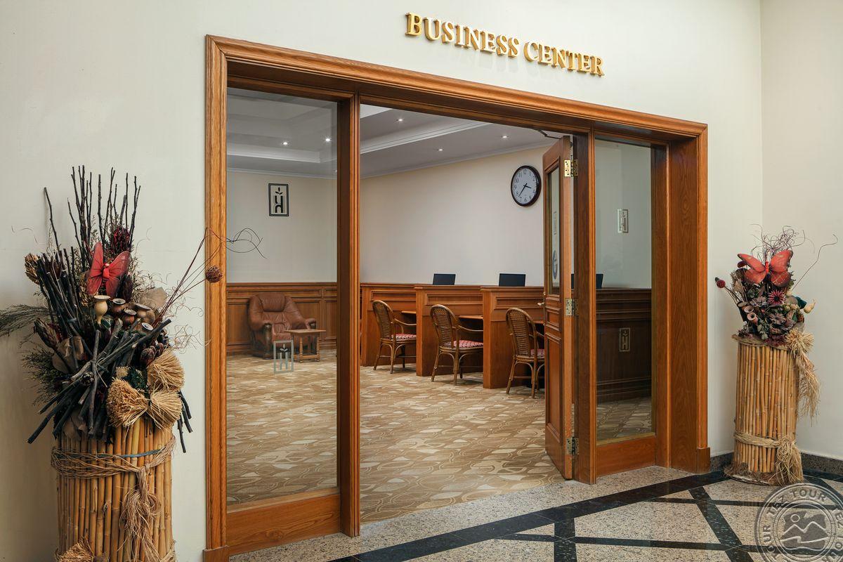 PALM ROYALE SOMA BAY