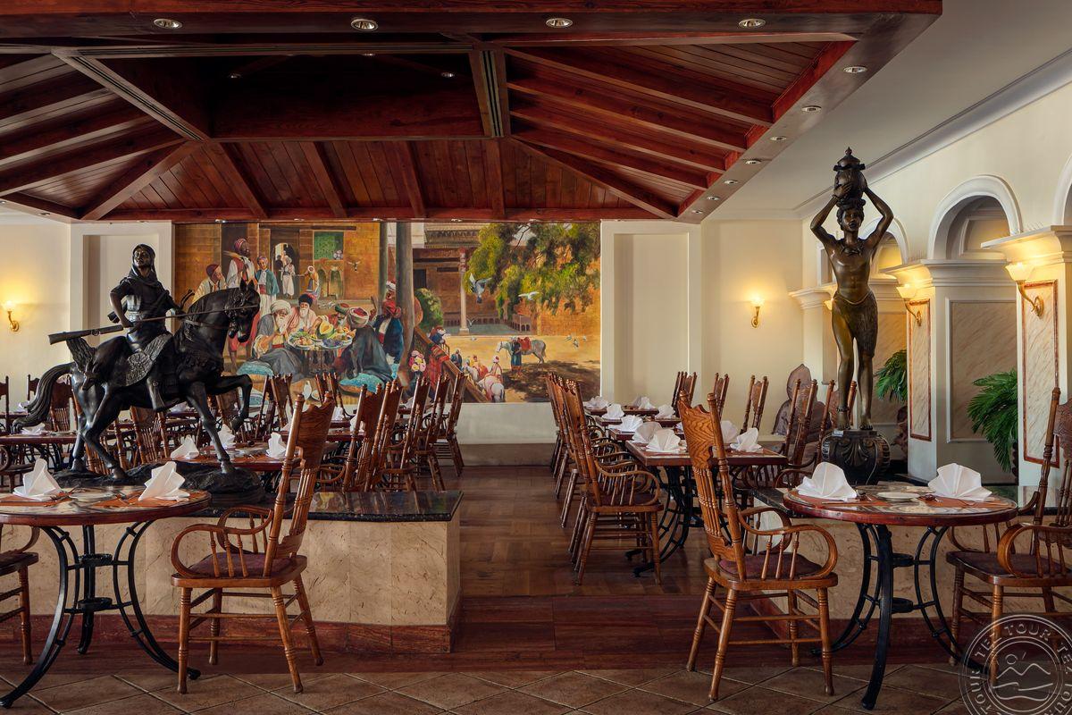 PALM ROYALE SOMA BAY