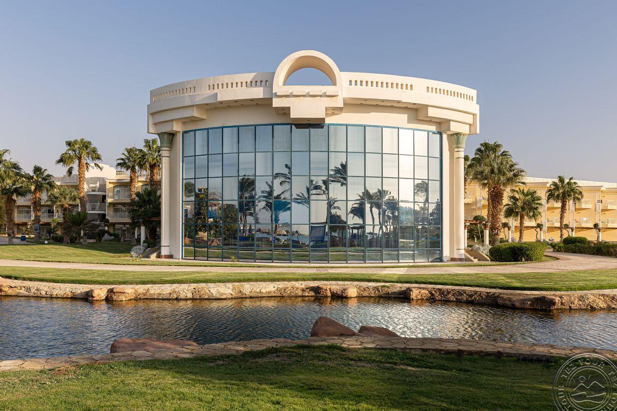 PALM ROYALE SOMA BAY