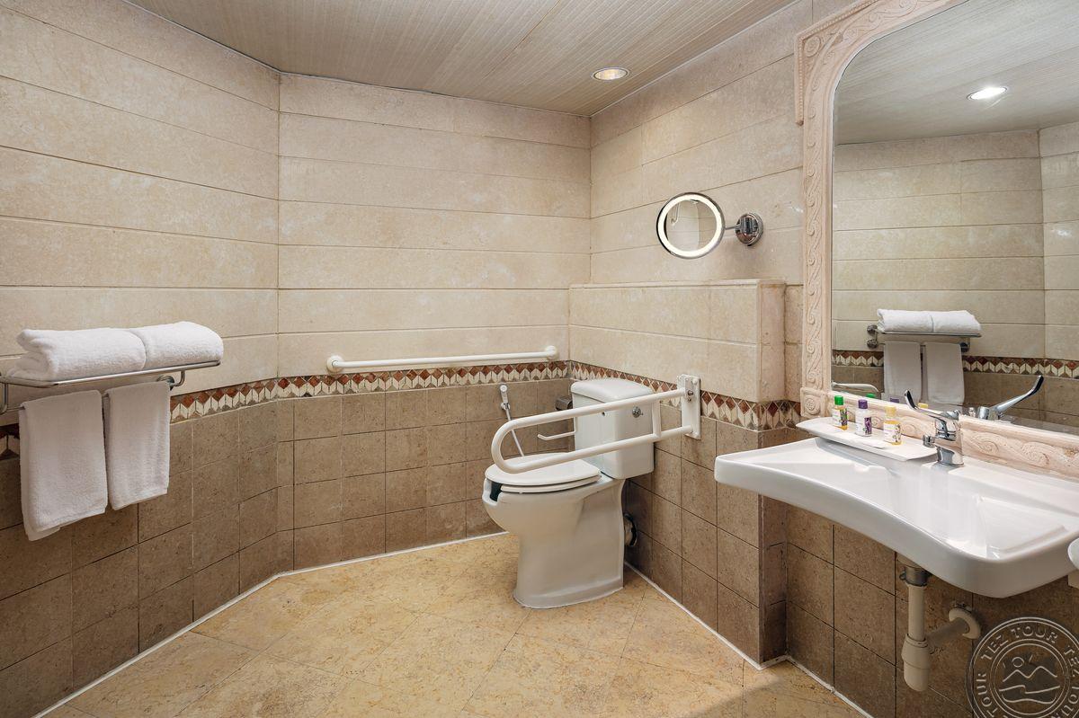 PALM ROYALE SOMA BAY