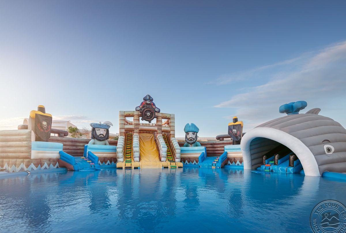 PALM ROYALE SOMA BAY