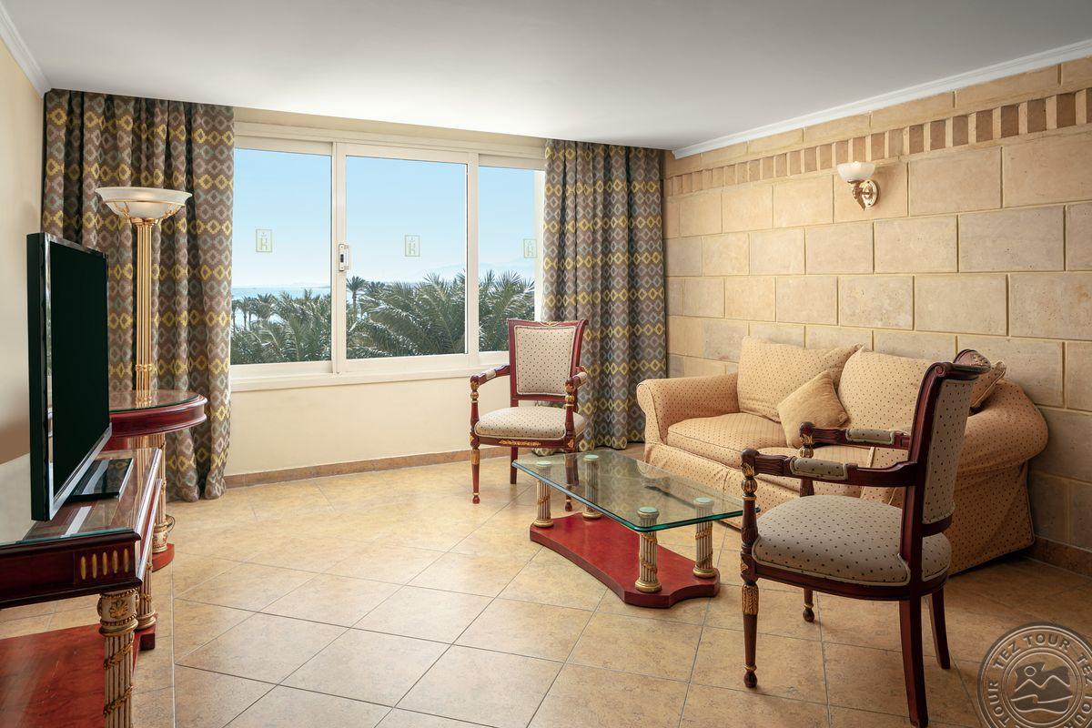 PALM ROYALE SOMA BAY