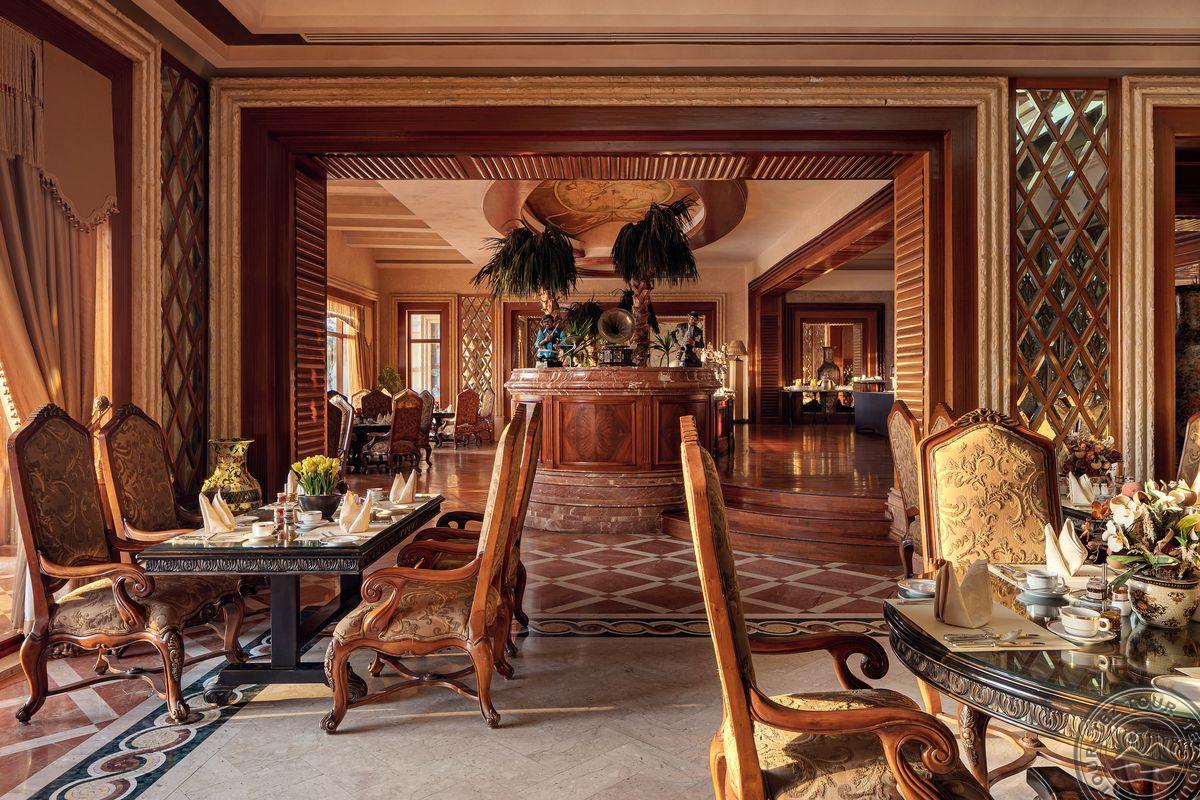 PALM ROYALE SOMA BAY