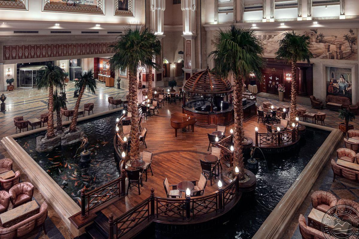 PALM ROYALE SOMA BAY