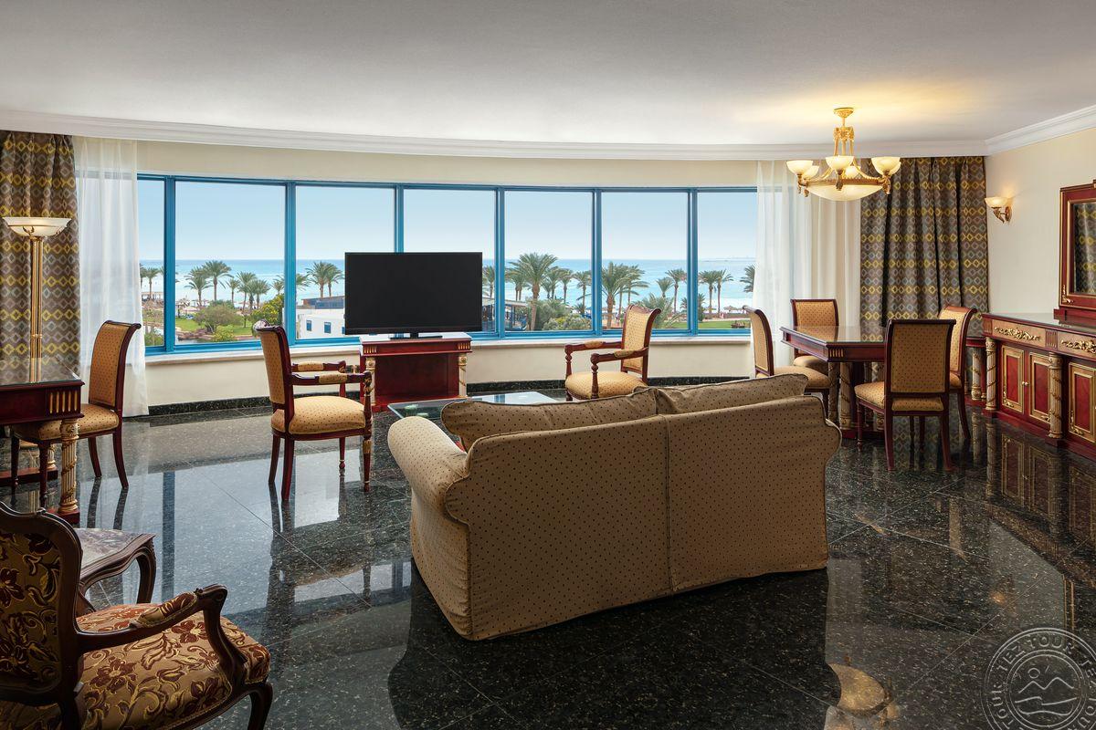 PALM ROYALE SOMA BAY