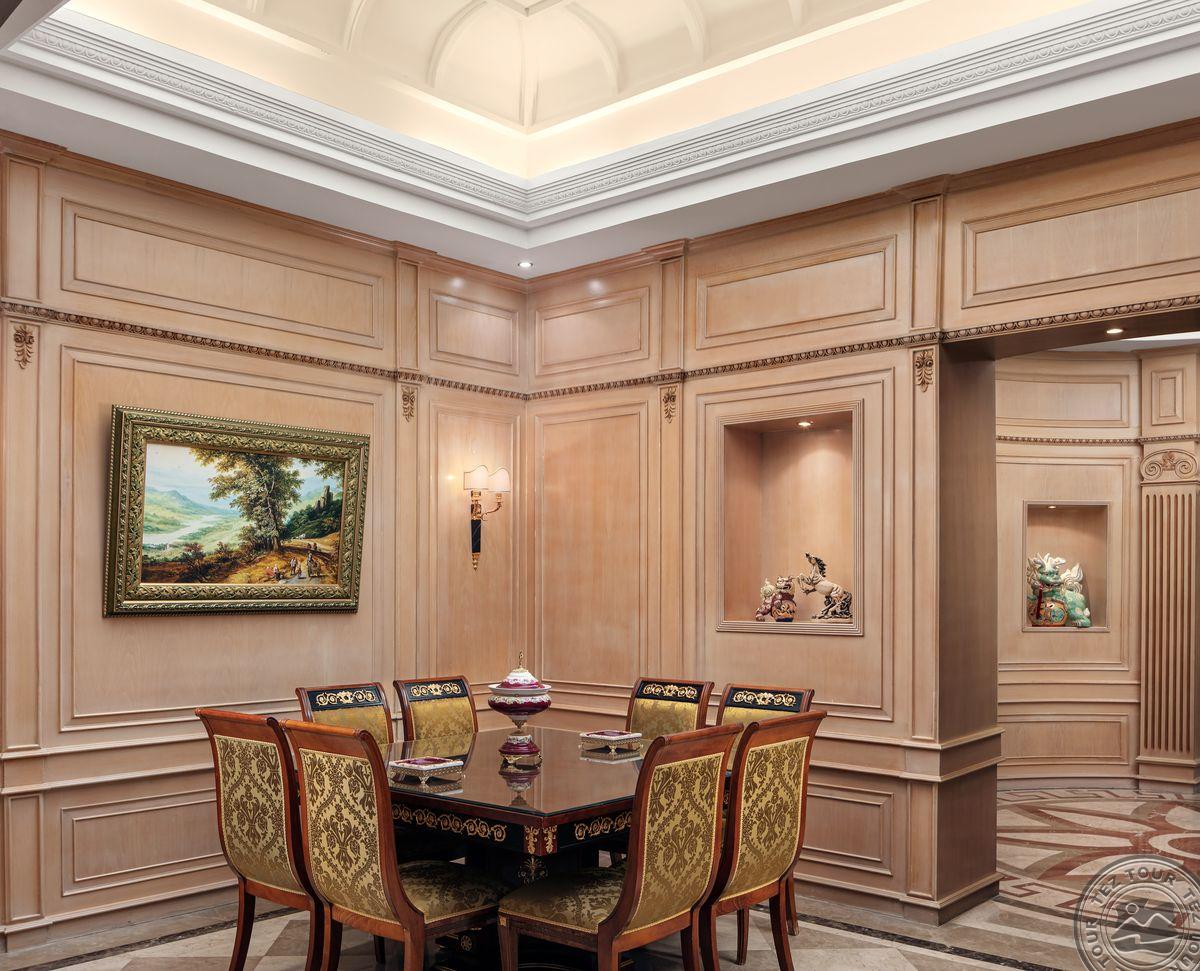 PALM ROYALE SOMA BAY