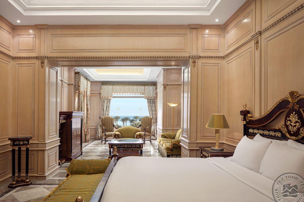 PALM ROYALE SOMA BAY