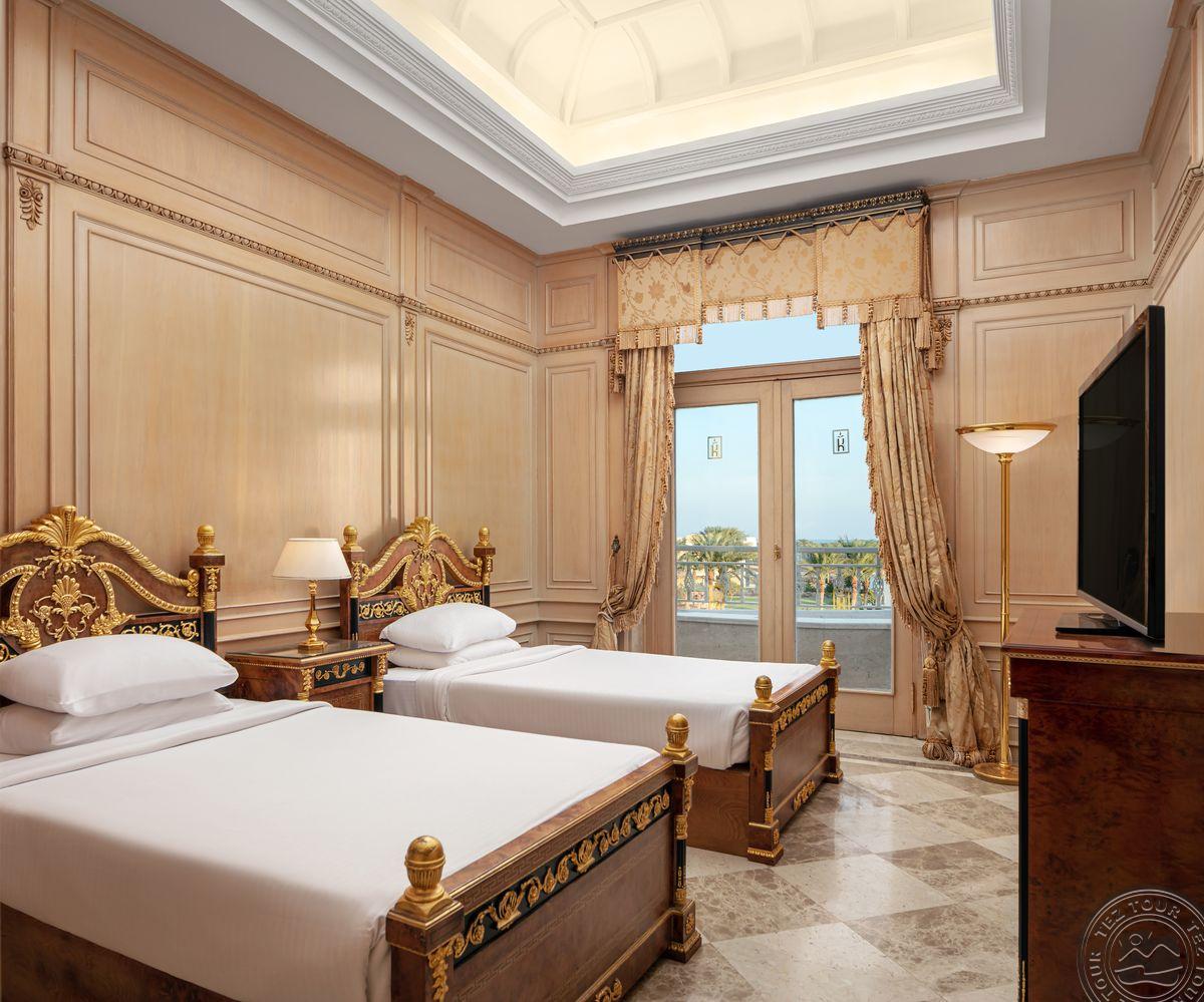 PALM ROYALE SOMA BAY