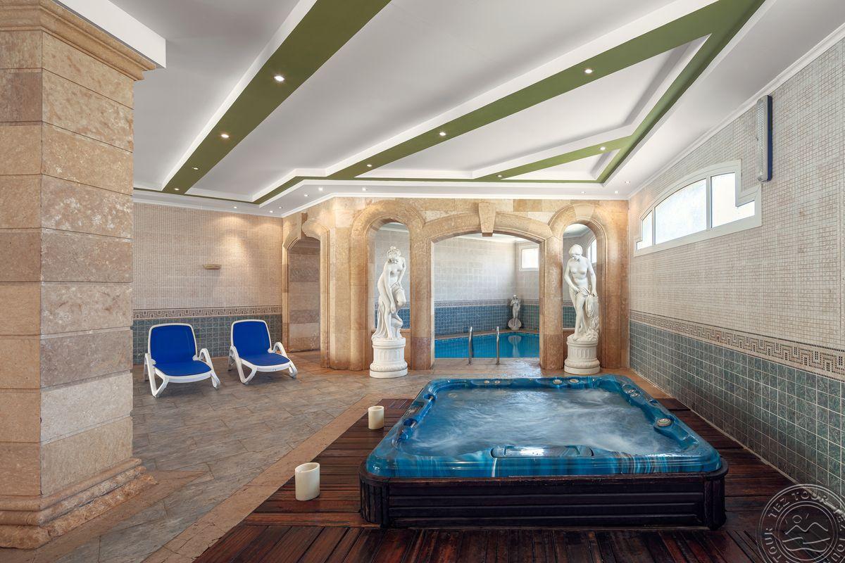 PALM ROYALE SOMA BAY