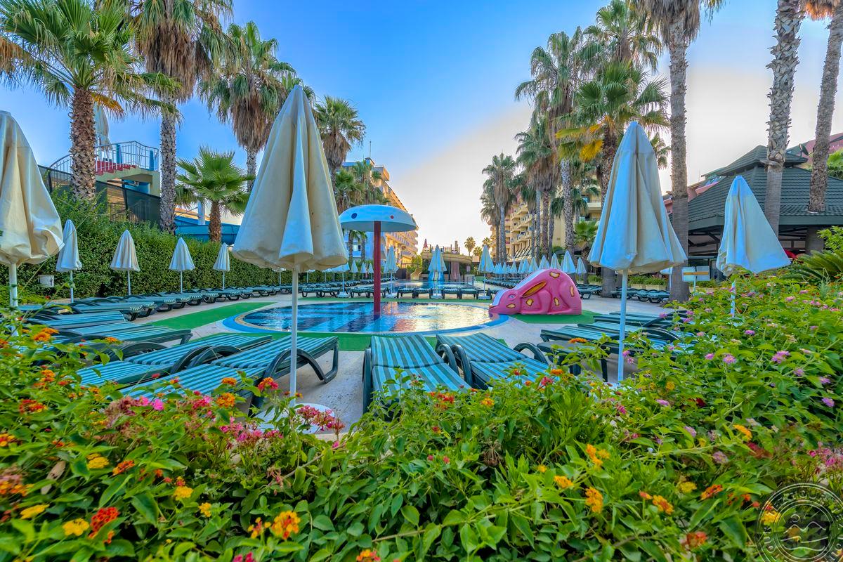 MERYAN HOTEL