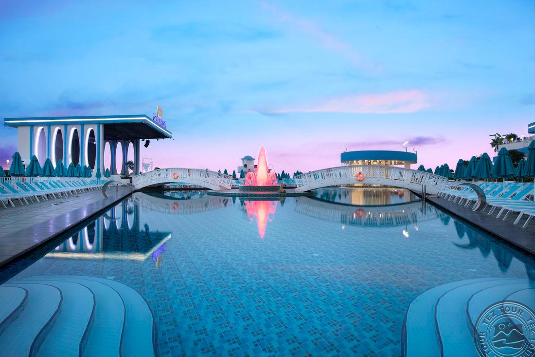 GRANADA LUXURY BEACH