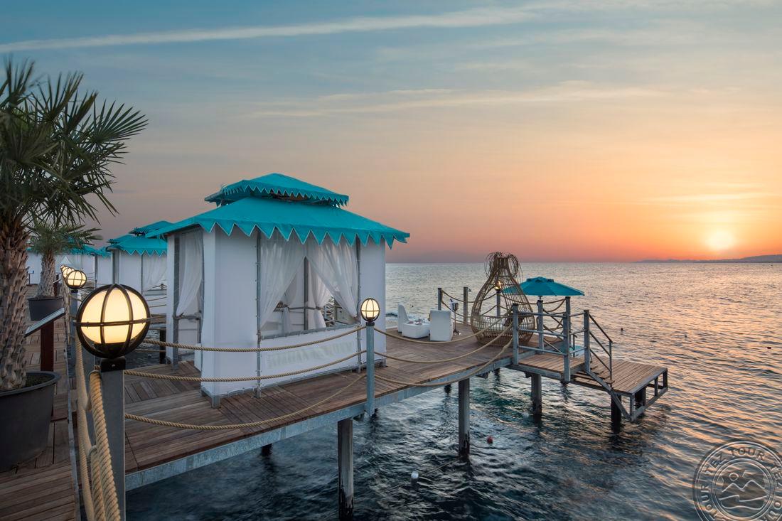 GRANADA LUXURY BEACH