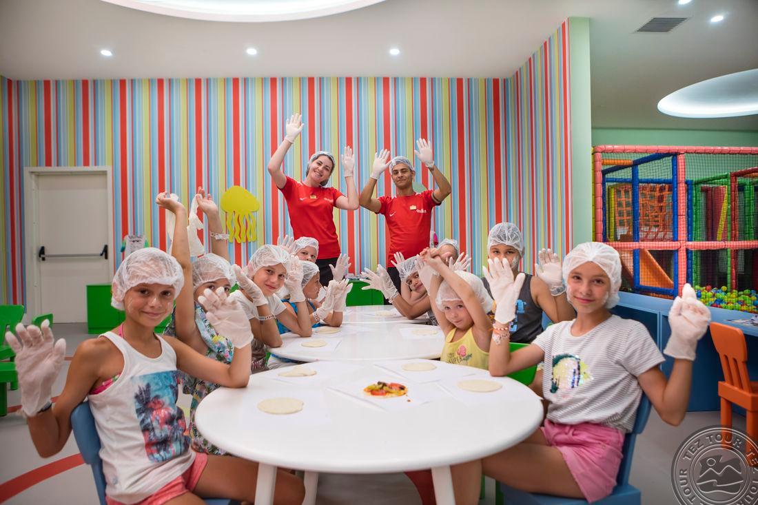 GRANADA LUXURY BEACH