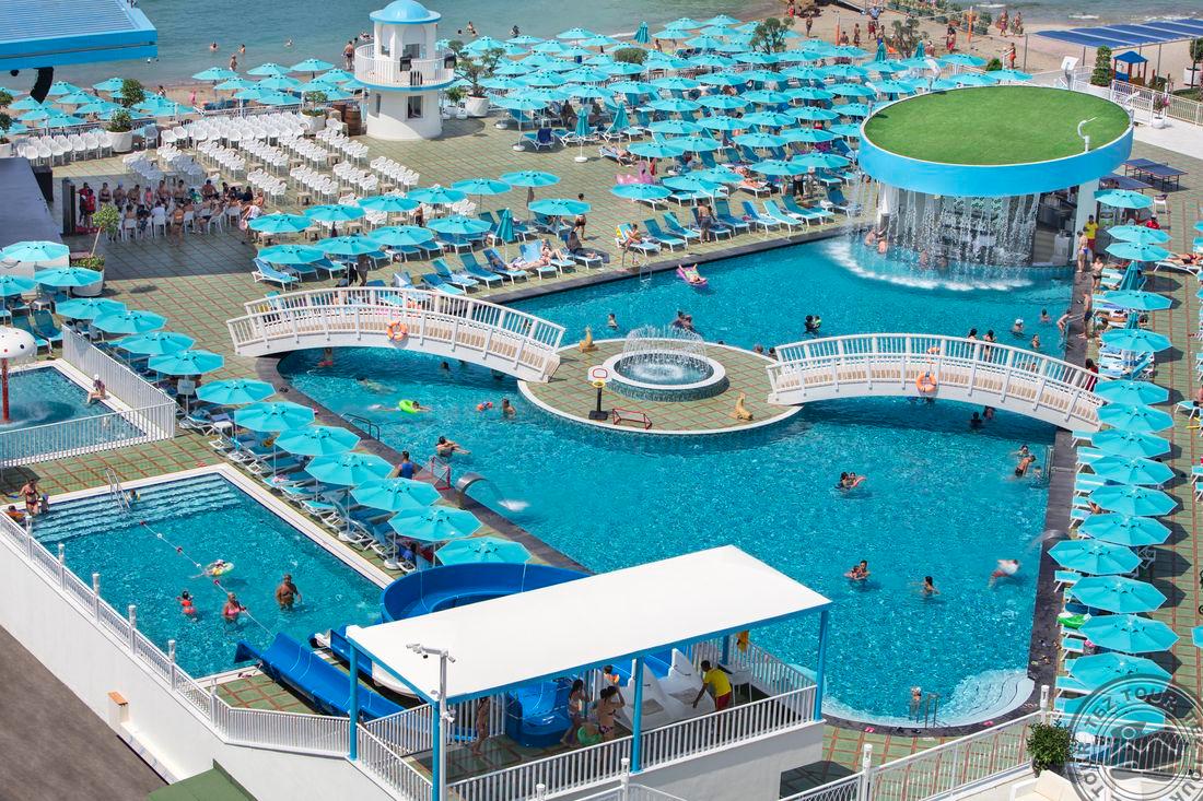 GRANADA LUXURY BEACH