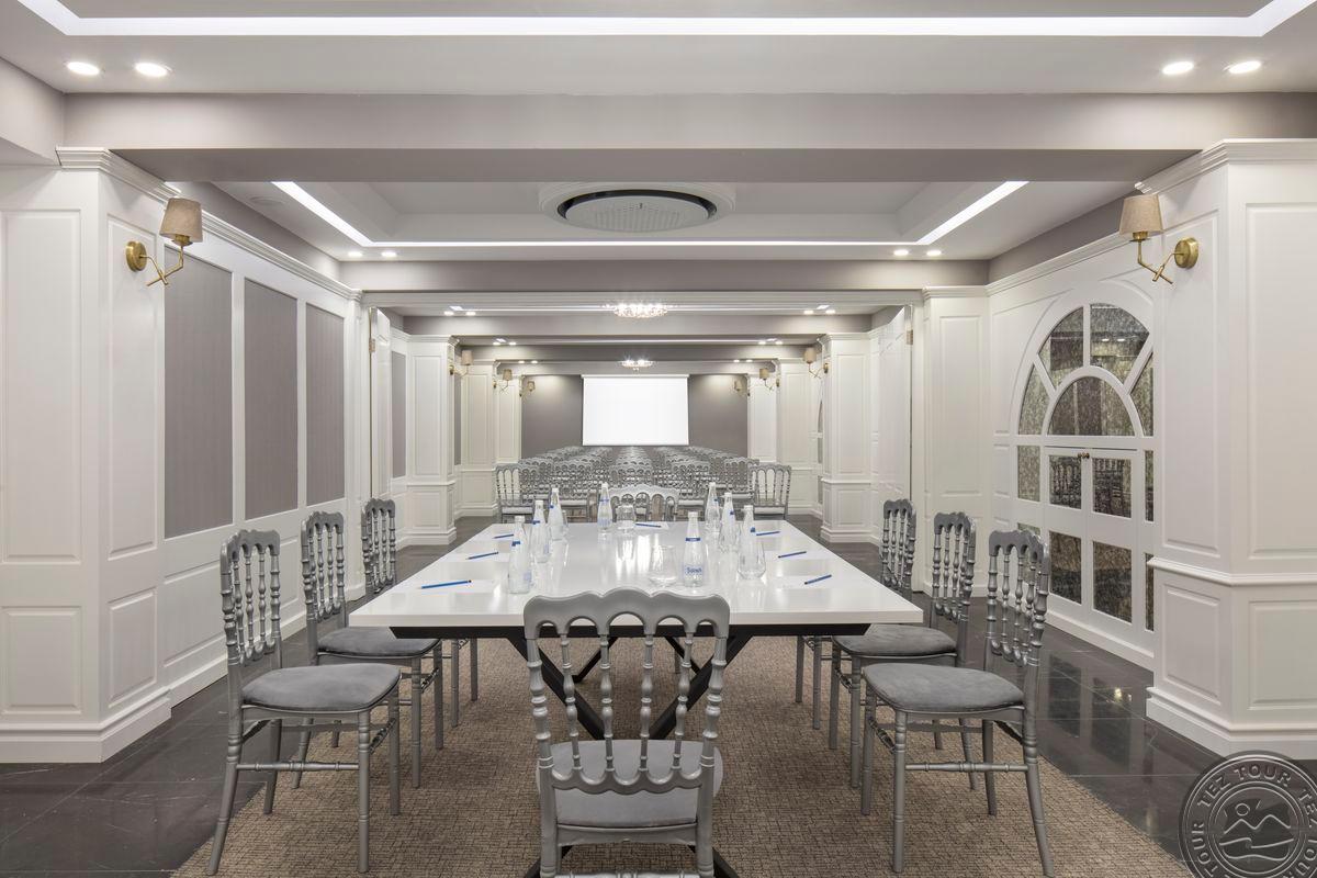 BLUE MARLIN DELUXE SPA & RESORT