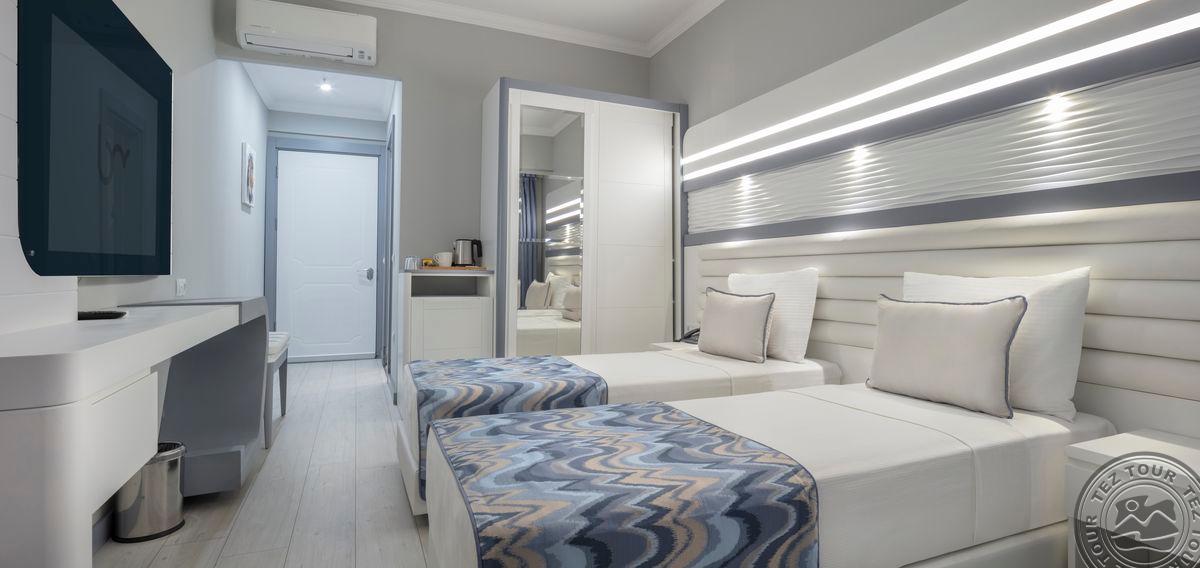 BLUE MARLIN DELUXE SPA & RESORT