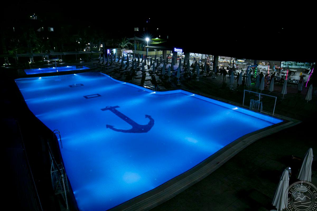 SAILOR'S BEACH CLUB