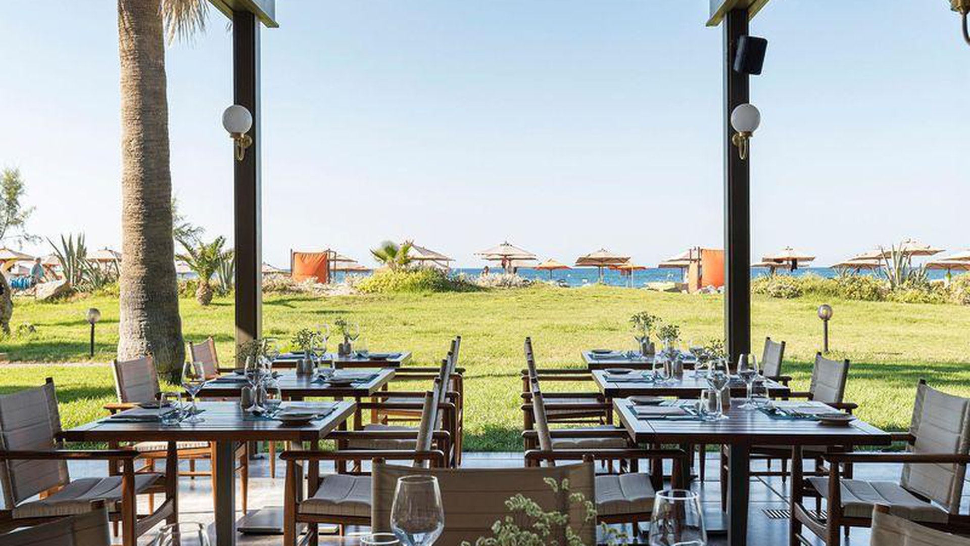 AQUILA RITHYMNA BEACH