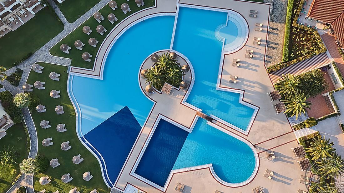 PILOT BEACH RESORT & SPA