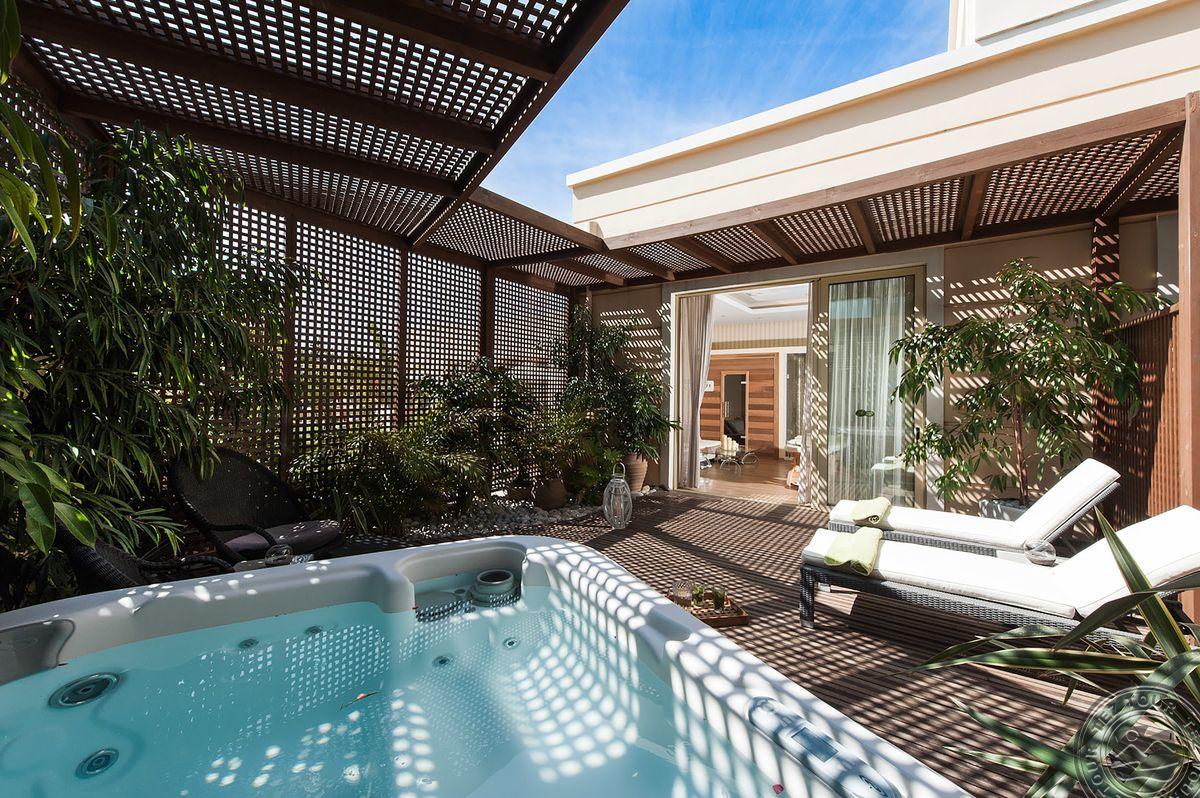 PILOT BEACH RESORT & SPA