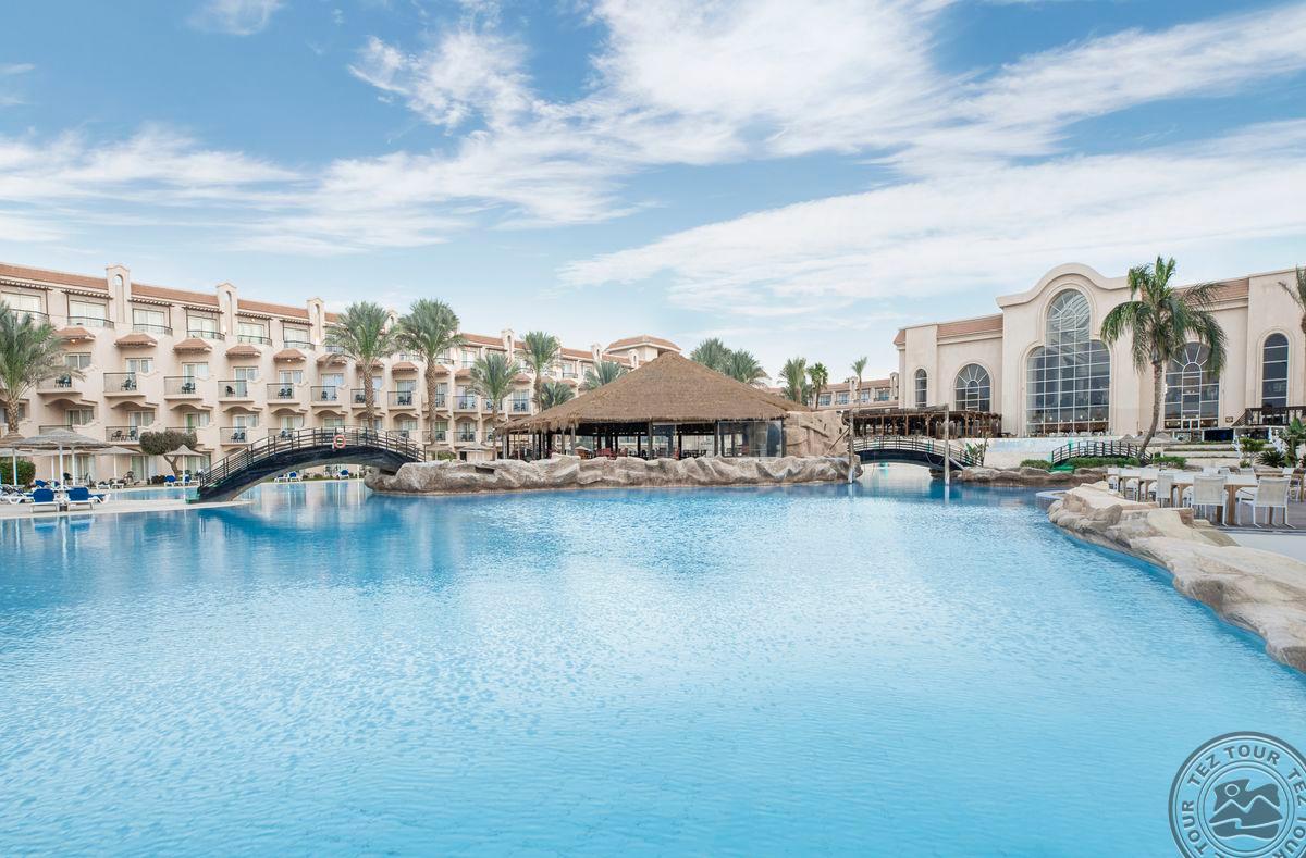 PYRAMISA SAHL HASHEESH BEACH RESORT