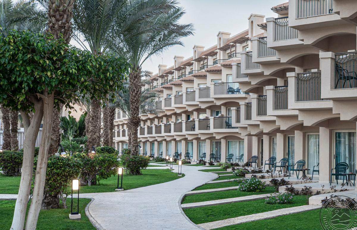 PYRAMISA SAHL HASHEESH BEACH RESORT