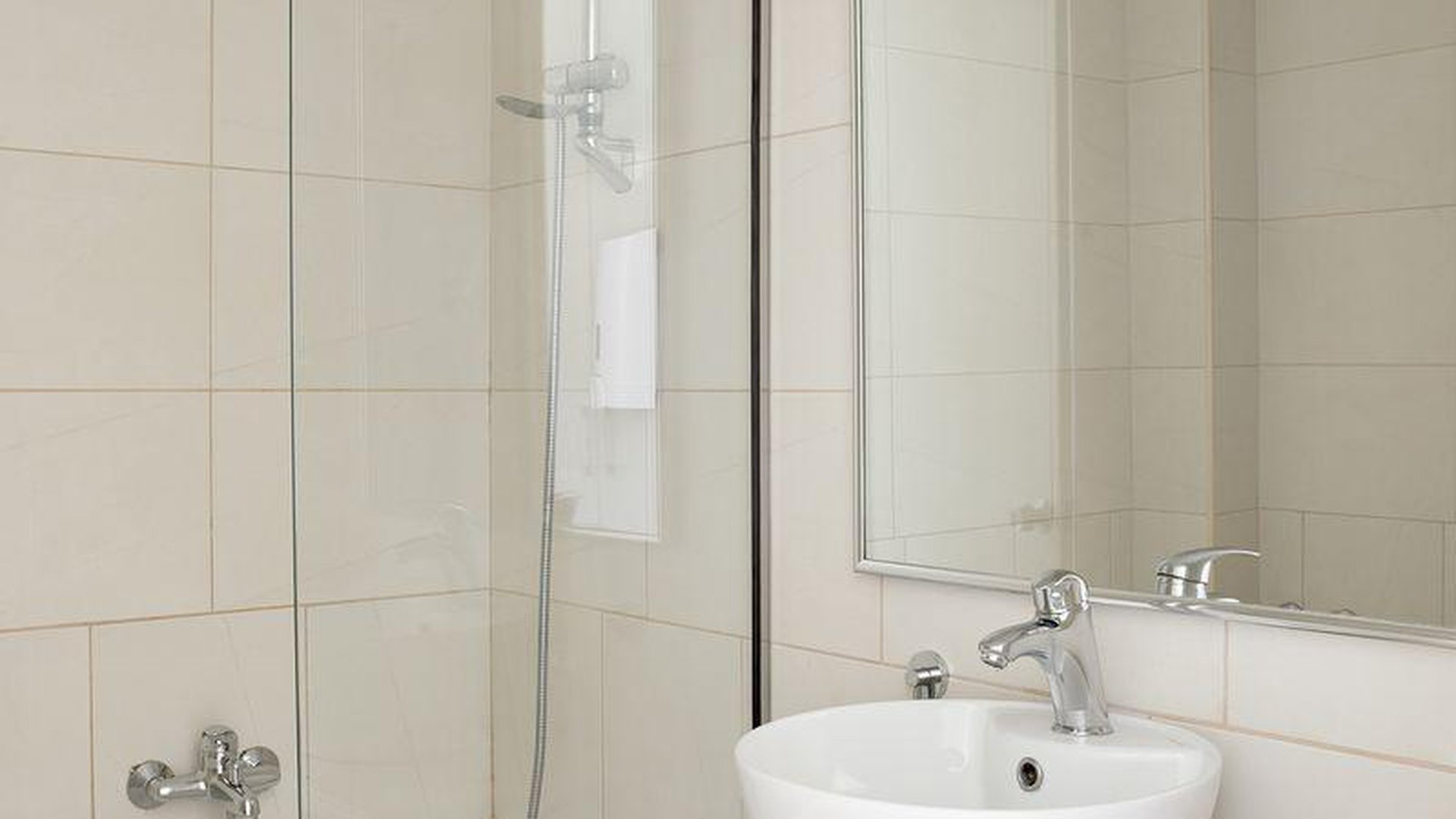 DELFINIA HOTEL CORFU