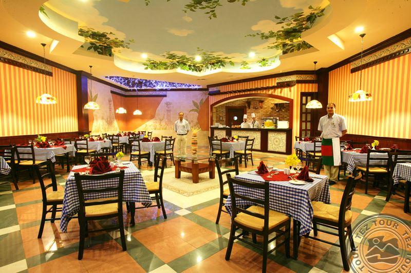 REHANA ROYAL BEACH RESORT, AQUA PARK & SPA