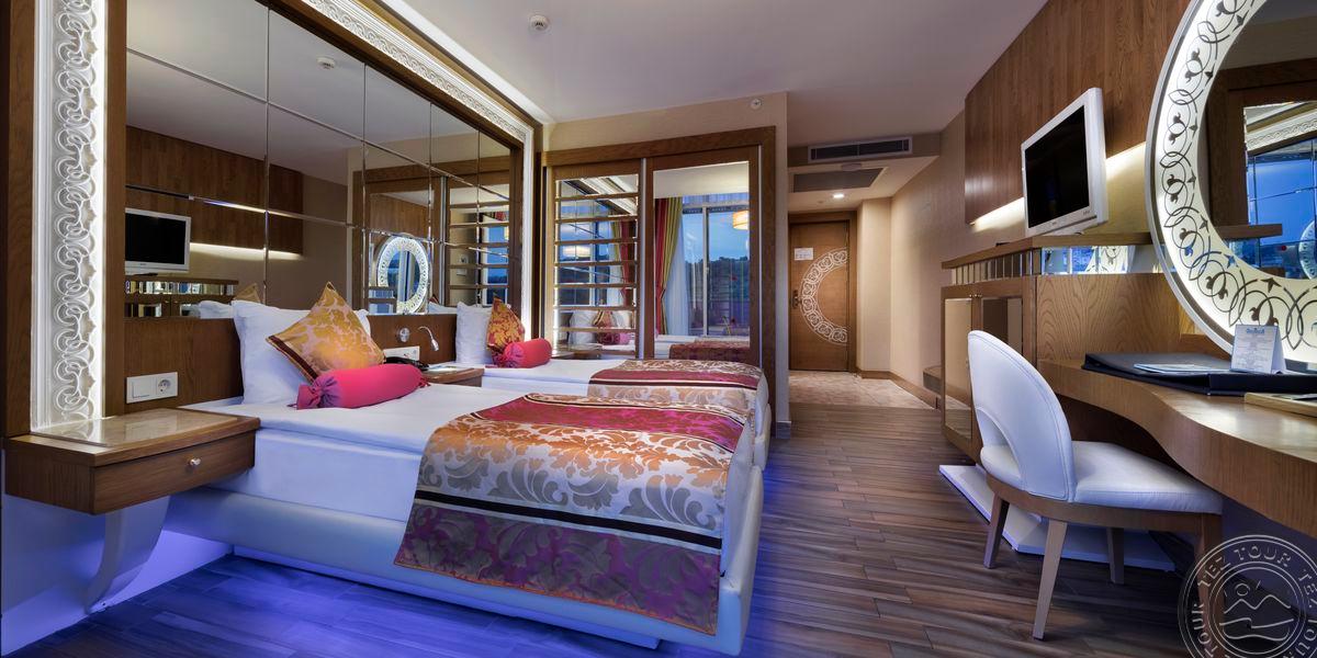 GRANADA LUXURY OKURCALAR