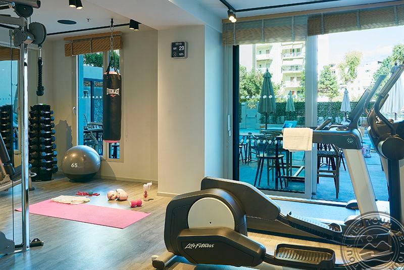 MOXY PATRA MARINA