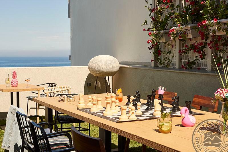 MOXY PATRA MARINA