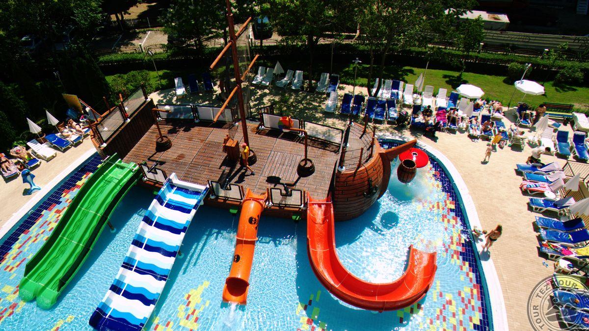 LAGUNA PARK & AQUA CLUB