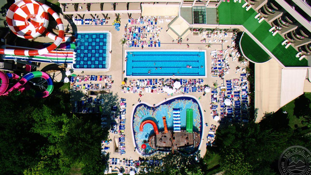 LAGUNA PARK & AQUA CLUB