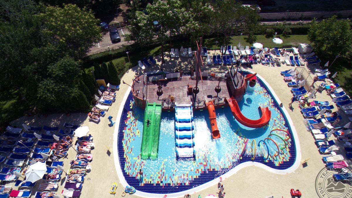 LAGUNA PARK & AQUA CLUB