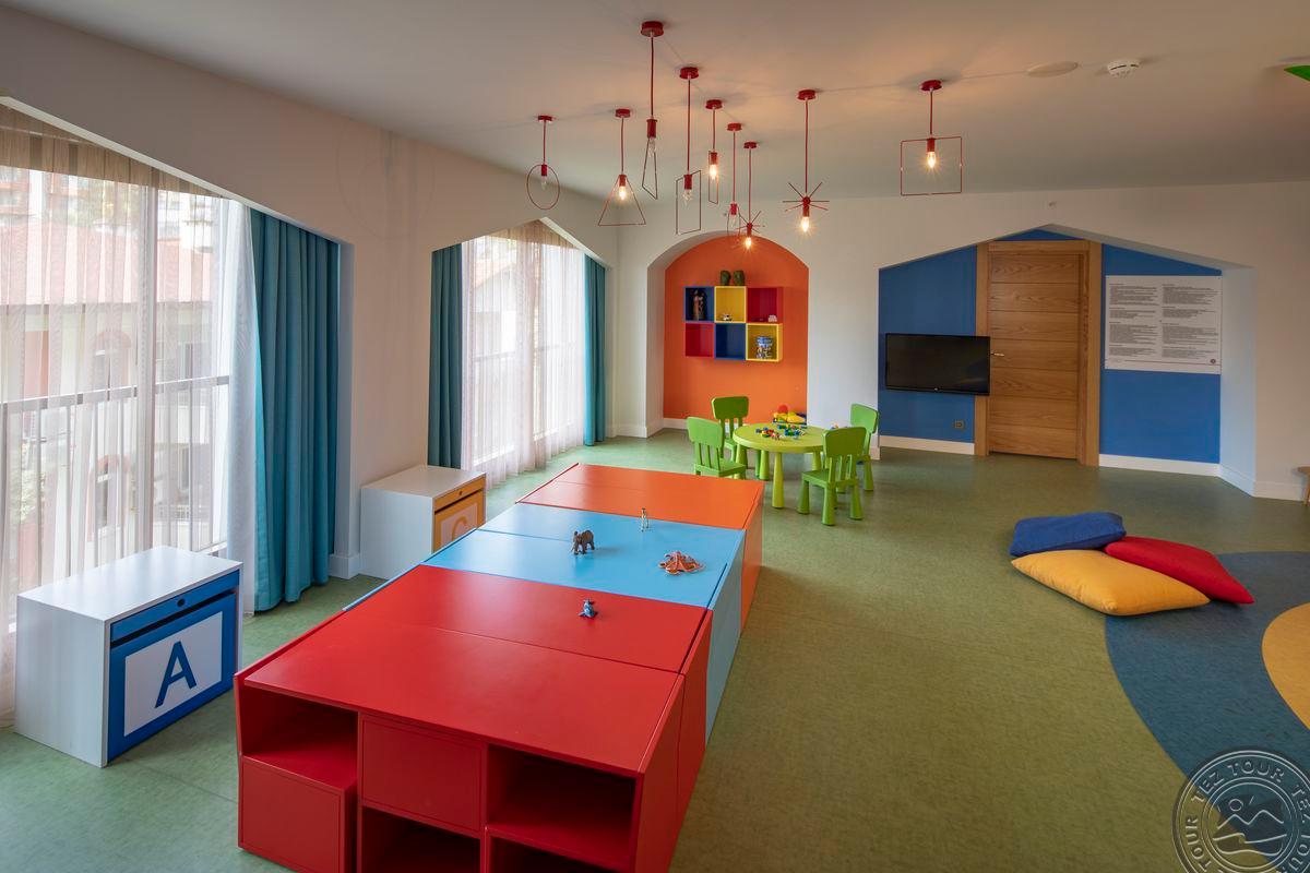 ACANTHUS CENNET BARUT COLLECTION