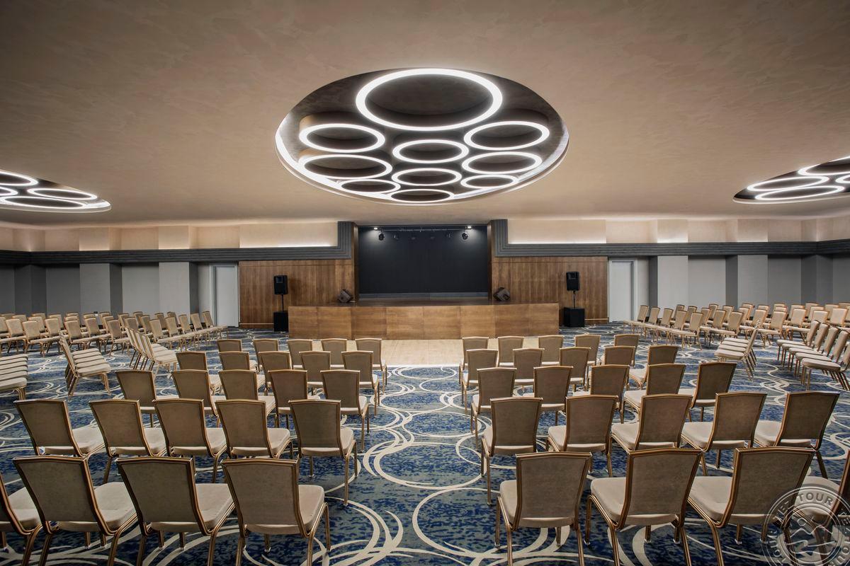 ACANTHUS CENNET BARUT COLLECTION