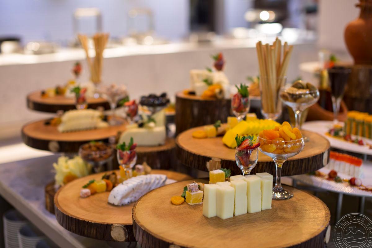 ACANTHUS CENNET BARUT COLLECTION