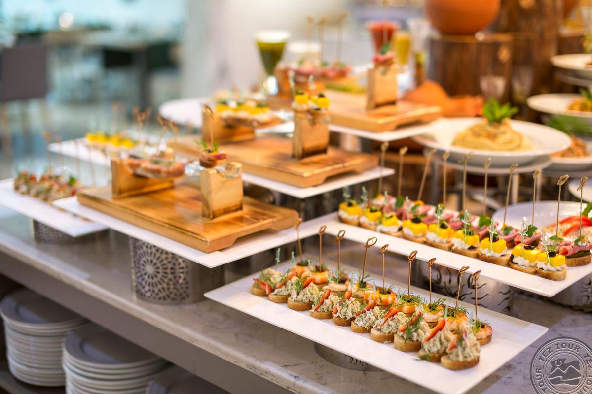 ACANTHUS CENNET BARUT COLLECTION